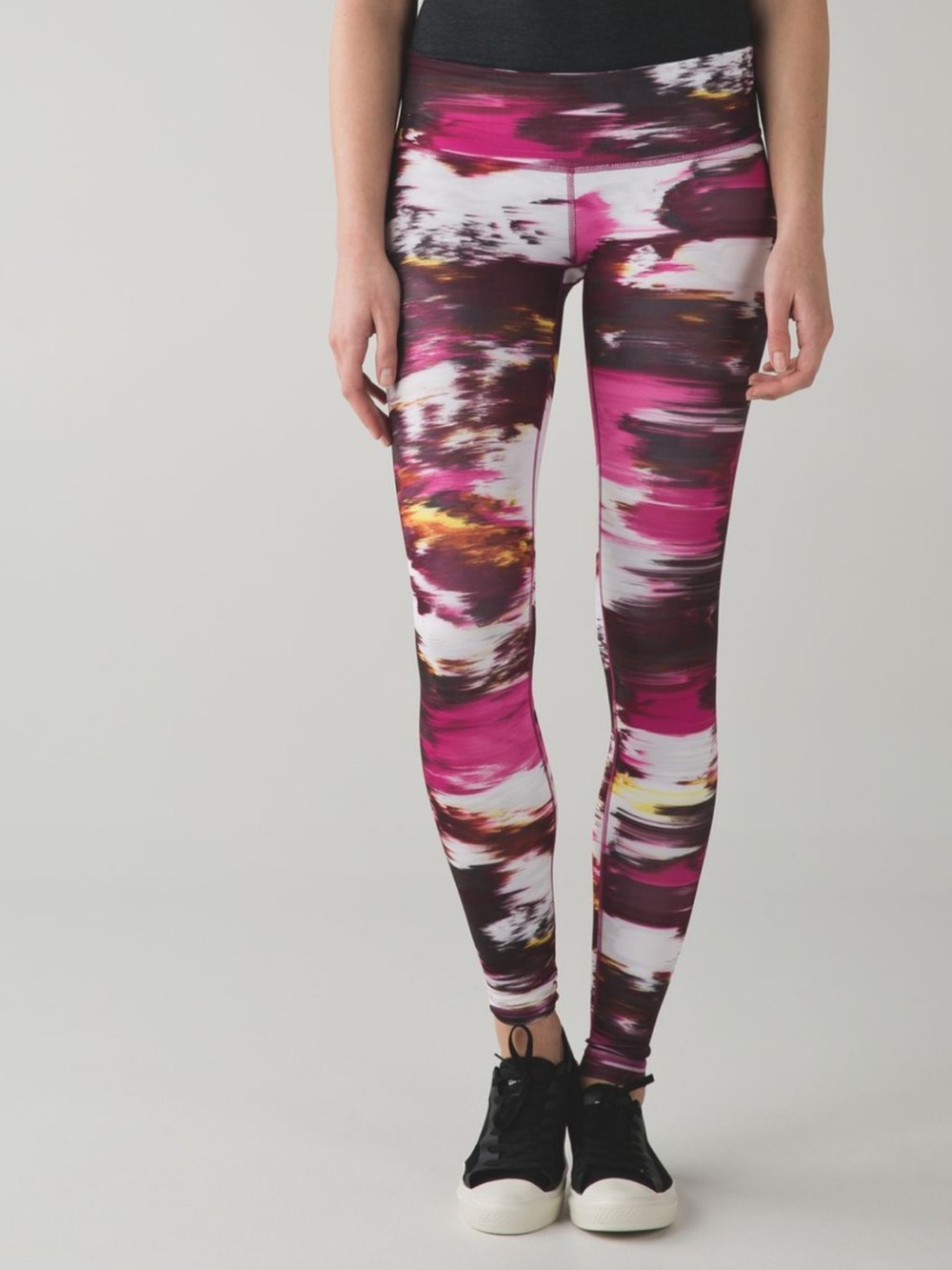 Lululemon Sz 8 Wunder Under Pant III *Full-On Luxtreme Wind Berry Rumble Multi